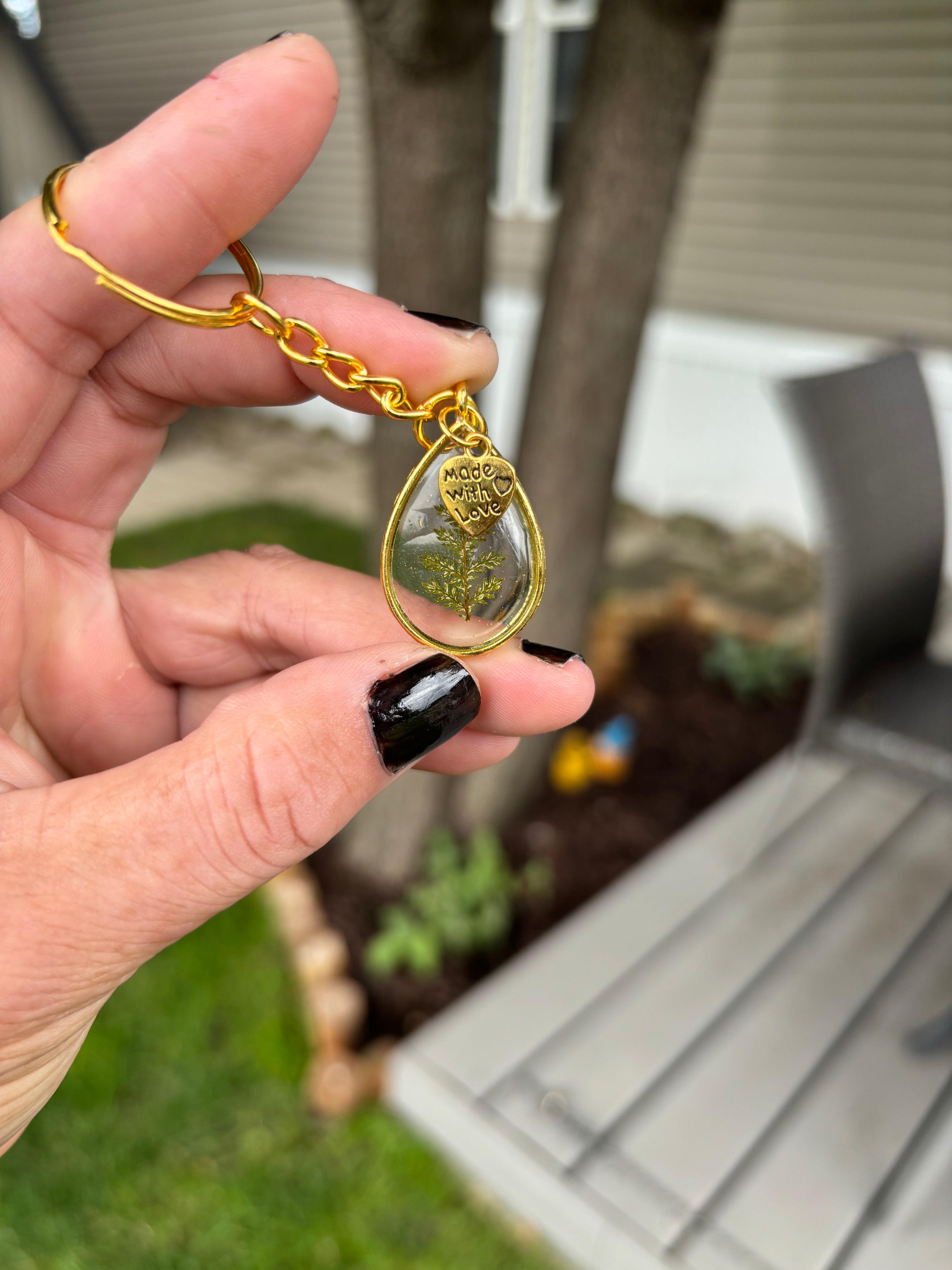 Evergreen Dewdrop Pressed Botanical Keychain