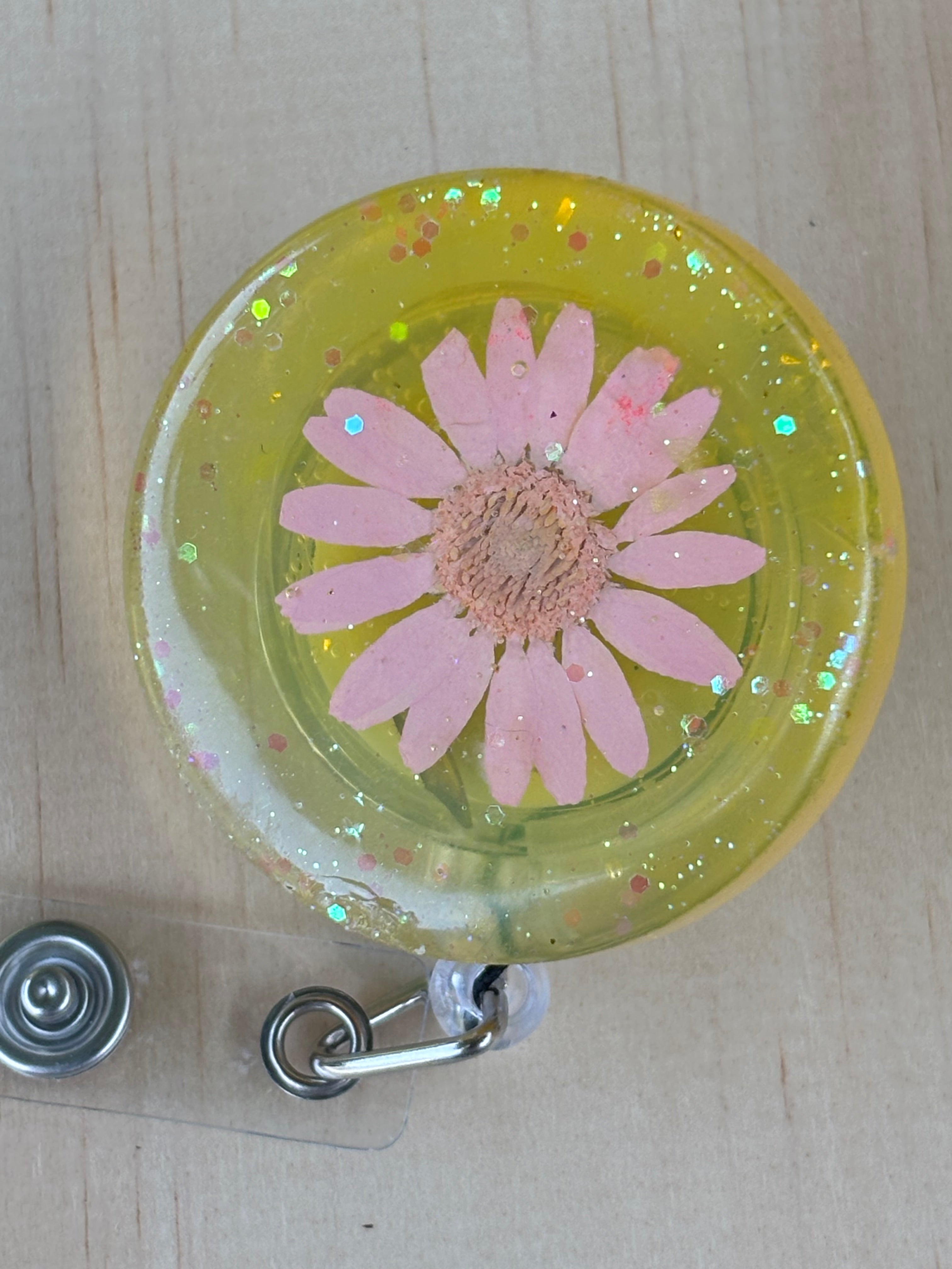 Sunrise Daisy Badge Reel